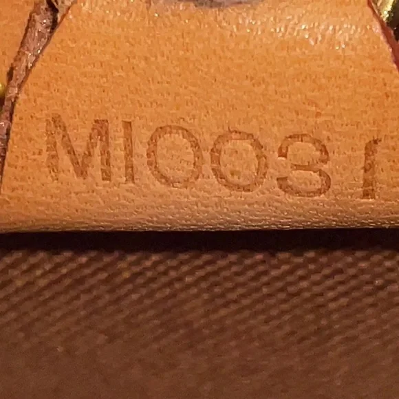 Louis Vuitton Ellipse Monogram PM Hand Bag with Dust bag & lock & key - Picture 12 of 14